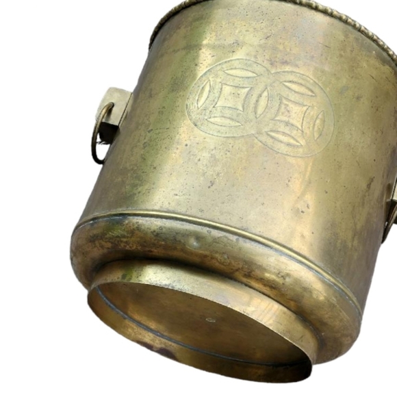 ❗Vintage Asian Chinoiserie Brass Planter with Side Ring Handles❗ - Picture 2 of 8